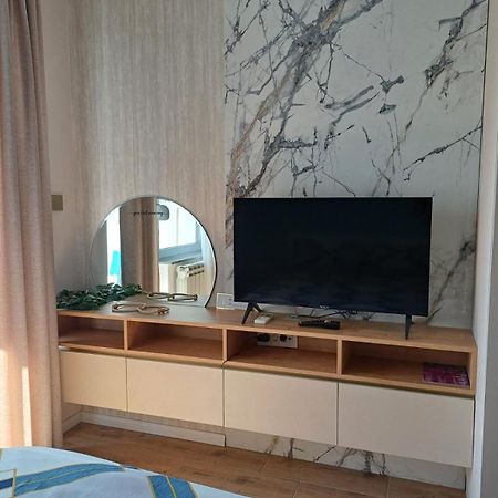 Apartment Centrum - Free Private Parking Novi Sad Esterno foto