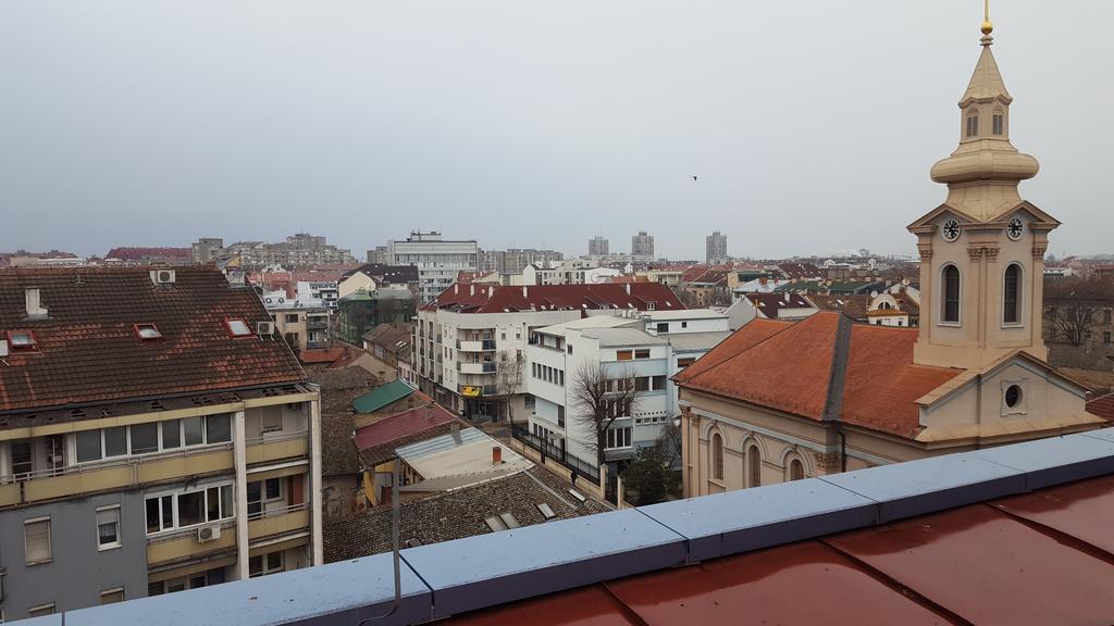 Apartment Centrum - Free Private Parking Novi Sad Esterno foto